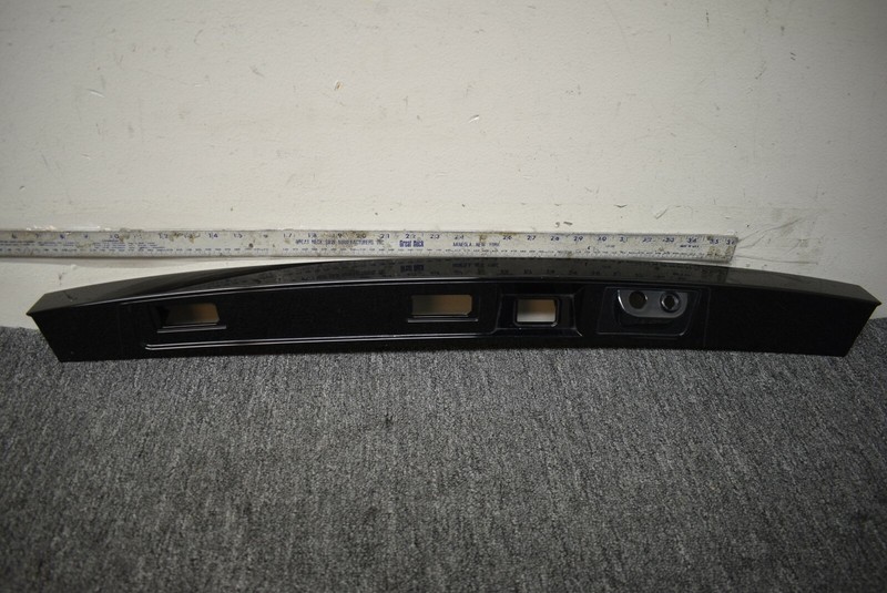 LAND ROVER DISCOVERY BOOT LID RELEASE FACTORY OEM