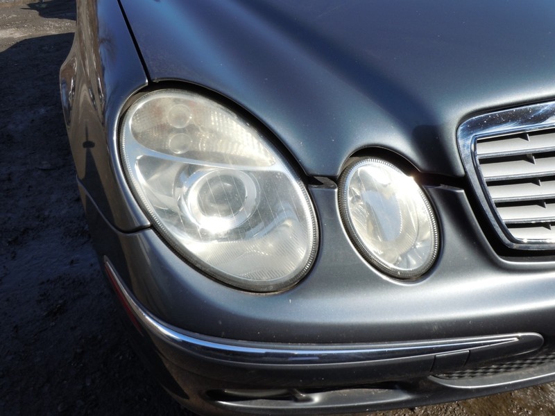 2003-2006 Mercedes-Benz E350 Sedan Halogen Headlight Passenger Right