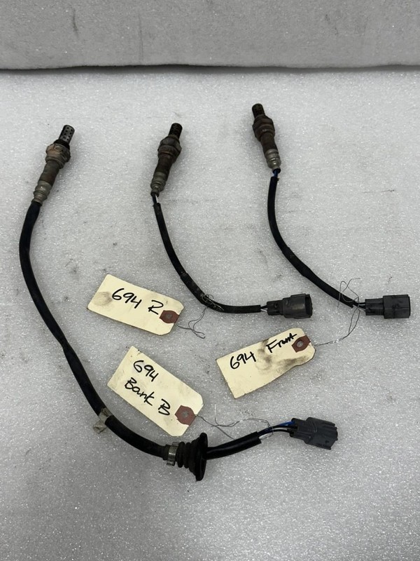 1998 1999 2000 TOYOTA SIENNA OXYGEN SENSORS 3 PIECES 89465-45010 89465-33180
