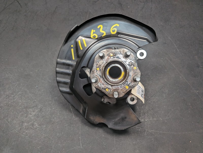 Front Right Steering Knuckle w/ Hub 2019 Infiniti QX50 40014-5NA0A 2020 - 2024