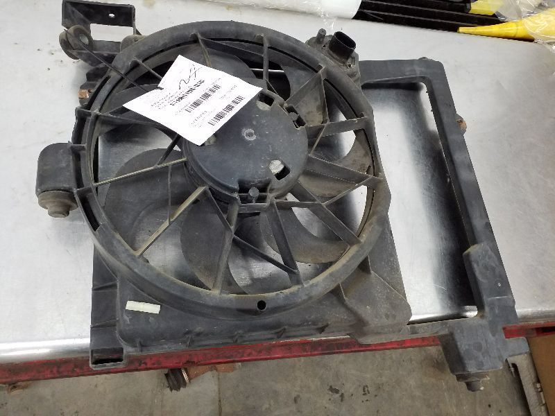 Radiator Fan Motor Fan Assembly Fits 05 DURANGO 175311