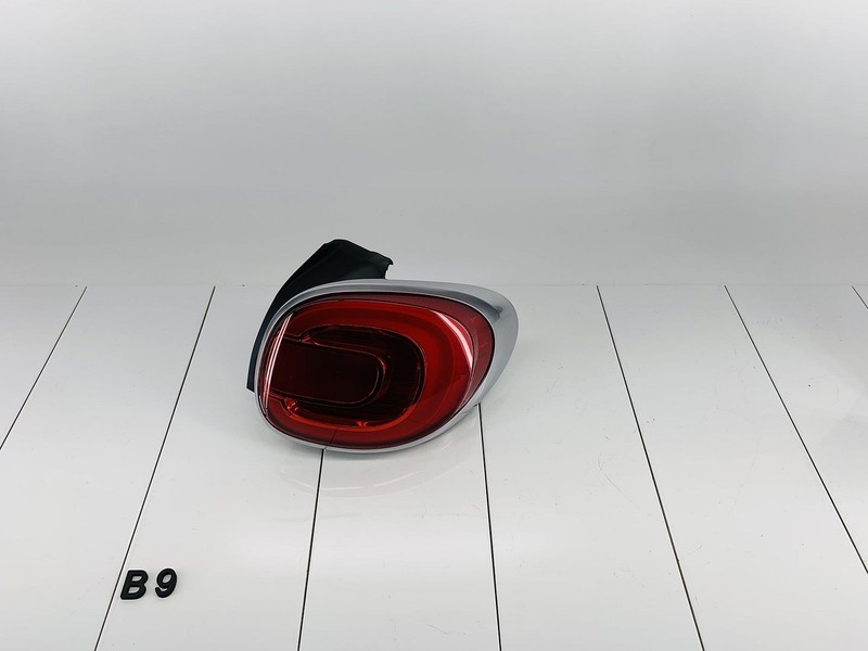 14-17 FIAT 500L REAR RIGHT PASSENGER SIDE TAIL LIGHT BRAKE STOP LAMP OEM