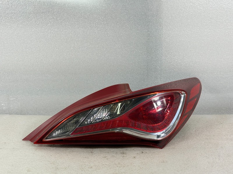 2013-2016 Genesis Coupe OEM Passenger RH Right Tail Light Taillight #017