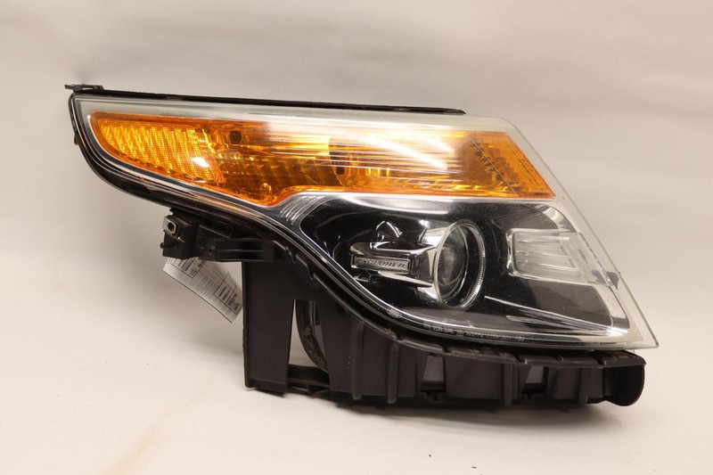 2013-2015 FORD EXPLORER LIMITED RIGHT PASSENGER SIDE HEADLIGHT HALOGEN LAMP OEM