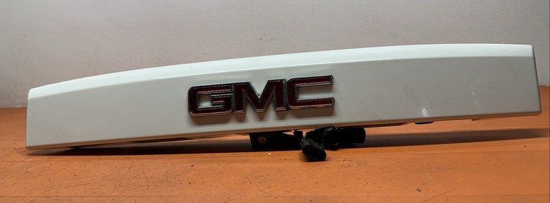 11 - 2014GMC Yukon Rear Trunk Lid Trim Tailgate Molding With Camera OEM White