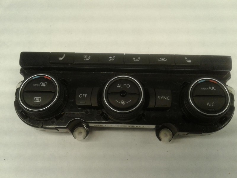16-'19 VOLKSWAGON PASSAT Heat AC Controller dual zone w/heated seat OEM