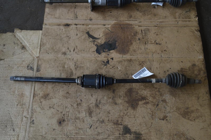 2014-2017 MASERATI QUATTROPORTE SQ4 AWD FRONT LEFT DRIVER AXLE SHAFT JOINT OEM