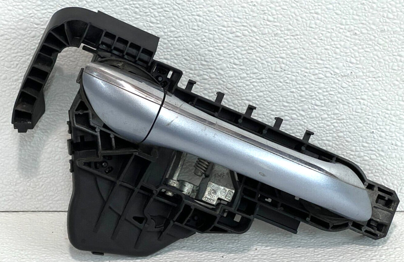 06-13 Mercedes R350 Rear Right Side Exterior Door Handle OEM