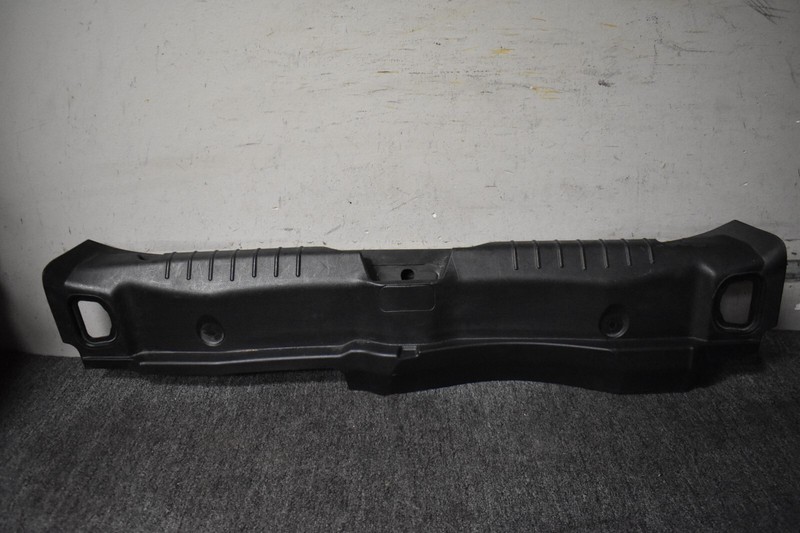 2014-2019 MASERATI GHIBLI REAR TRUNK LATCH COVER FACTORY OEM