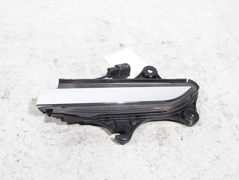 16-20 Tesla Model X Rear Left Door Handle Passenger RH 1045157-99-C OEM 102K
