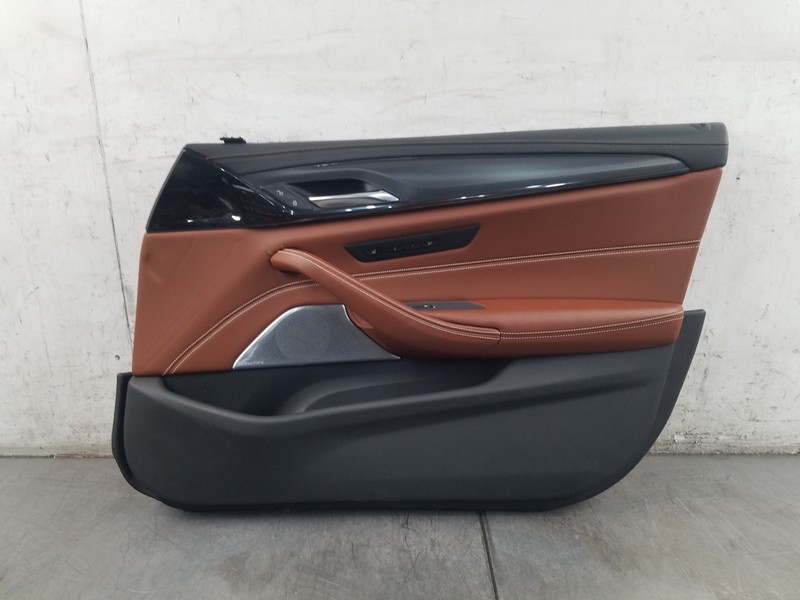 2019 BMW M5 Comp F90 Right Front Passenger Door Panel - * #8437 V9