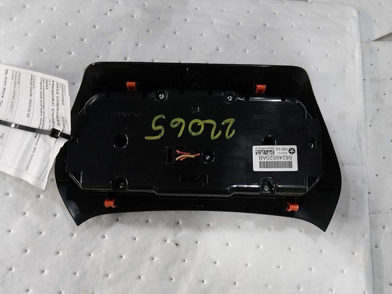 2015 Jeep Cherokee A/C Selector Switch OEM 68293525AC Used 121K Miles