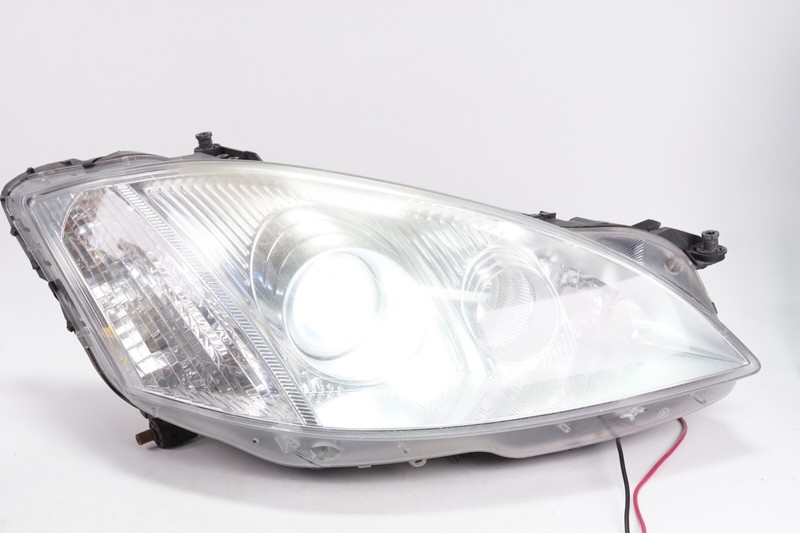 MERCEDES S-Class Right RH Headlight Headlamp Xenon OEM 2007 - 2009