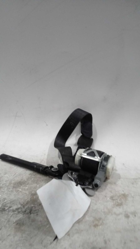 2015 Hyundai Santa Fe OEM Silver Seat Belt - Passenger Side, 118K Miles