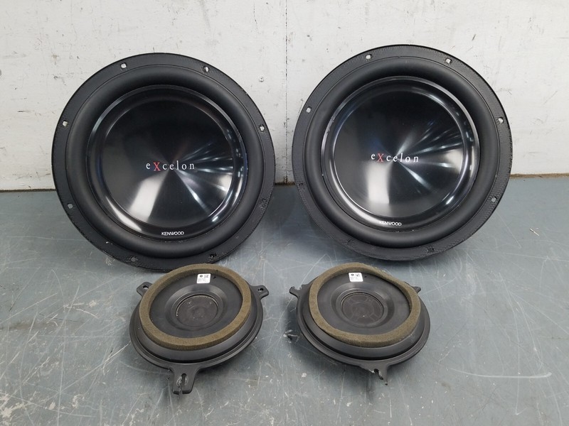 2017 Dodge Challenger SRT Hellcat OEM Speakers / Kenwood Subwoofers #5848 VV8