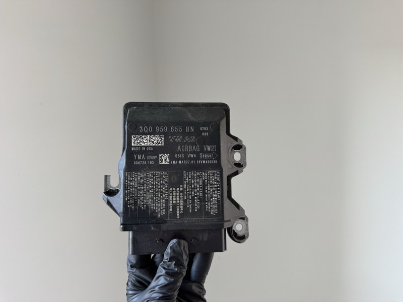 2018-2023 VOLKSWAGEN ATLAS RESTRAINT DIAGNOSTIC COMPUTER MODULE SRS UNIT OEM