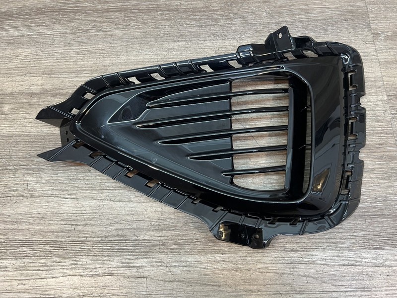 2018-2019 Hyundai Sonata Cover-Front Bumper Fog Lamp,RH OEM Part# 86522-C1810