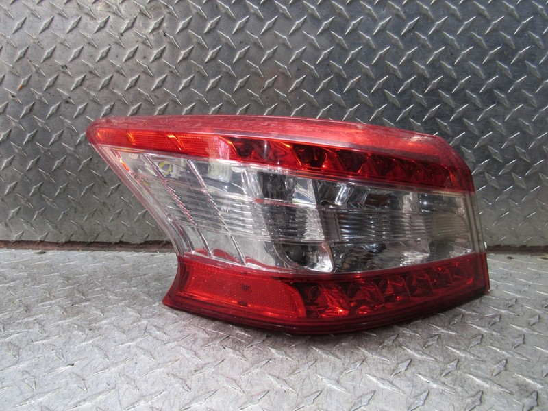 2013 2014 2015 NISSAN SENTRA LEFT REAR DRIVER TAIL LAMP QUARTER PANEL MOUNTED
