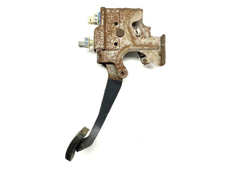Clutch Pedal Fits 2006 Pontiac Solstice 82674