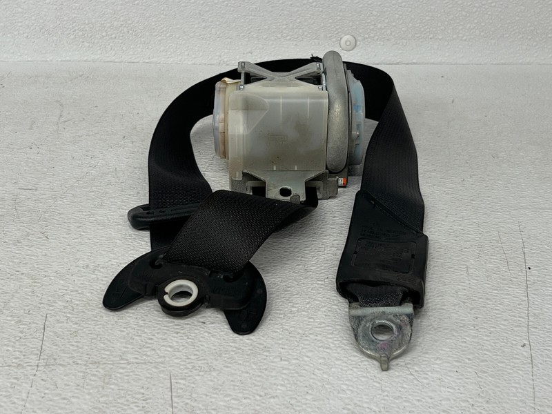 ⭐2016-2017 HONDA ACCORD SEDAN FRONT RIGHT SEAT BELT RETRACTOR BLACK OEM LOT2458