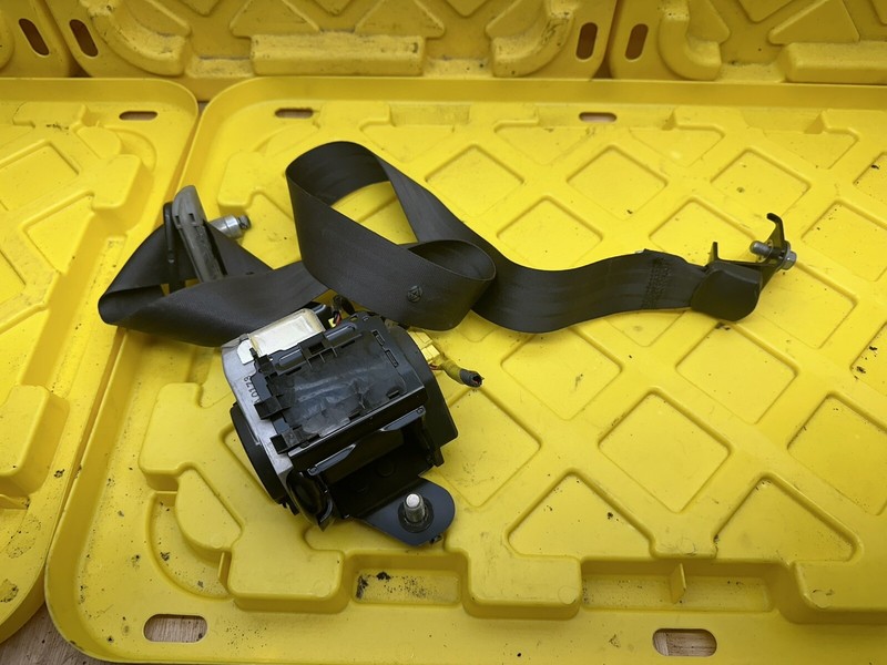 2006 HONDA RIDGELINE FRONT RIGHT PASSENGER SEAT BELT RETRACTOR OEM