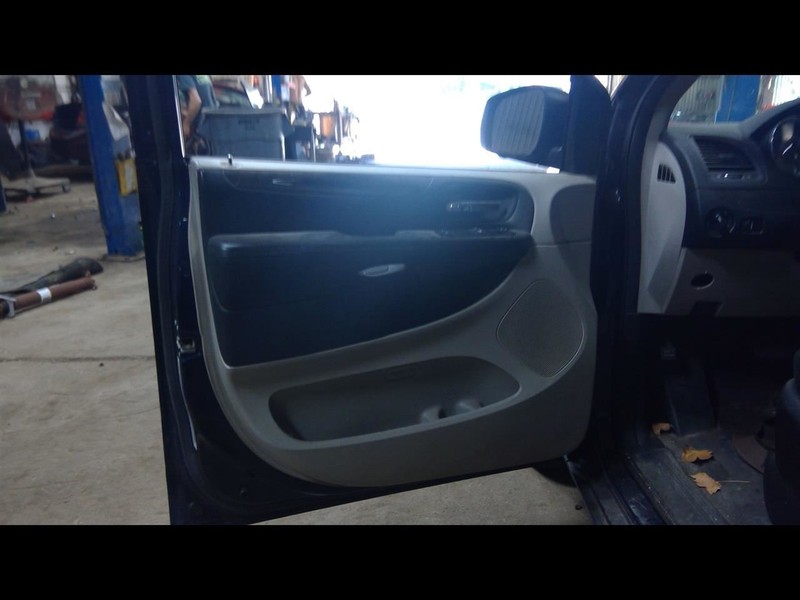 2014 Caravan Driver Left Front Door Trim Panel 1628905