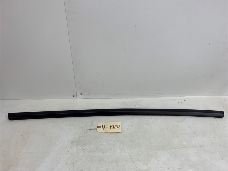 2017-2020 OEM TESLA Model 3 Window Weatherstip Trim 1080745 1988 U8