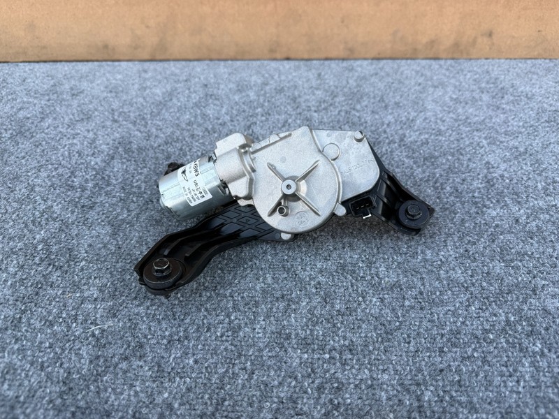 GENESIS GV70 2022-2026 OEM TRUNK LIFTGATE WINDOW GLASS WIPER MOTOR ASSEMBLY