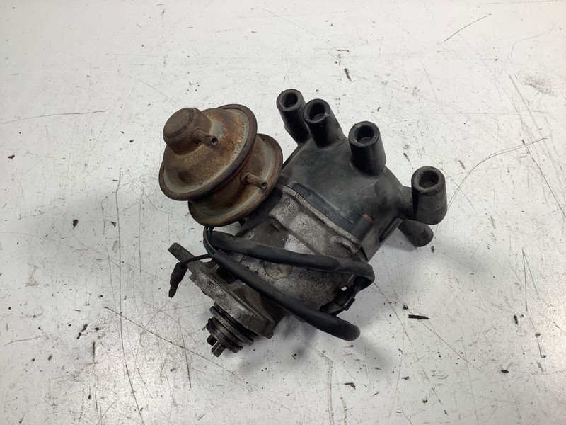 85 Honda Accord M/T Distributor Assembly Hitachi D4R84-24 4Z04 30100-PD2-687 OEM