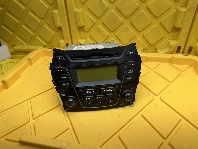2013-2014 Hyundai Santa Fe AM FM Radio Single CD MP3 XM w Display 96170-4Z1004X
