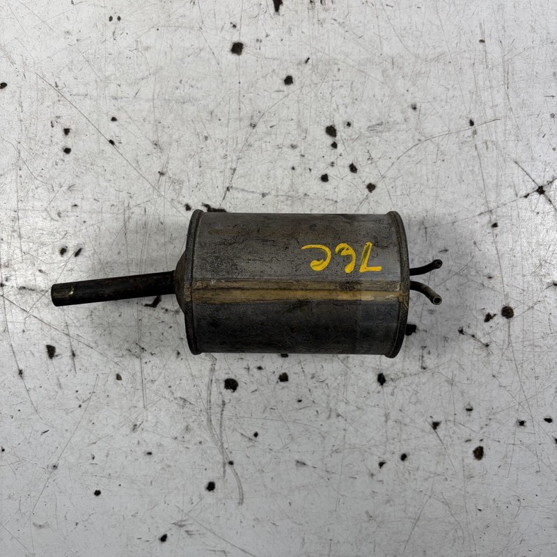 75-76 Honda Civic 1.2 Fuel Vapor Canister 17300-634-661 OEM