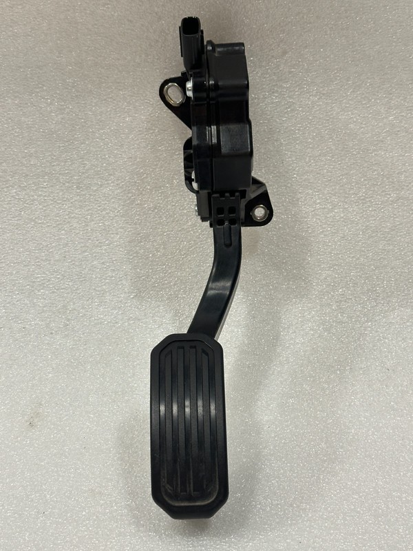 2013 - 2018 LEXUS ES300H ES350 GAS PEDAL ACCELERATOR 78110-33101 #001