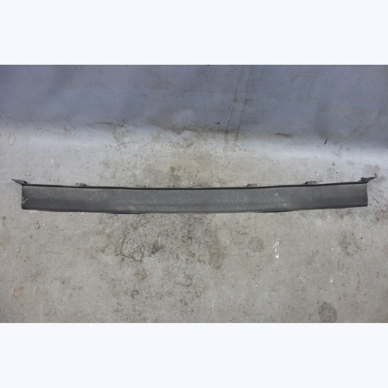 Damaged 1982-1988 BMW E28 5-Series Rear Center Top Bumper Trim Cover Black OEM