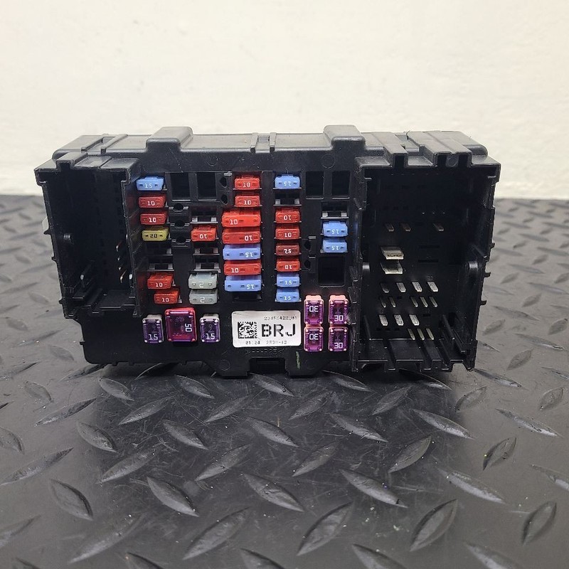14-19 Chevrolet Silverado Left Driver Dash Fuse Box OEM 23459422