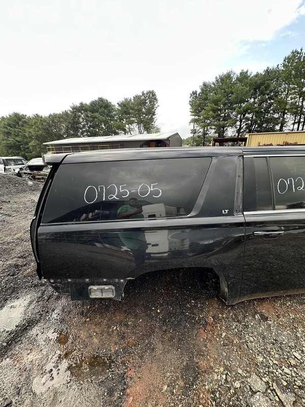2015-2020 CHEVY/GMC SUBURBAN REAR RIGHT SIDE BODY QUARTER PANEL BLACK GBA OEM