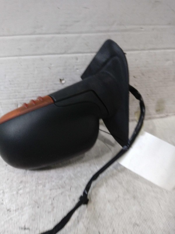 2005 GMC Envoy Left Door Mirror Black OEM 160282 - 195K Miles