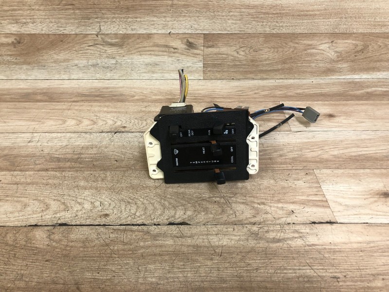 FORD MUSTANG GT OEM FRONT AC CLIMATE CONTROL HEATER SWITCH 1979-1986