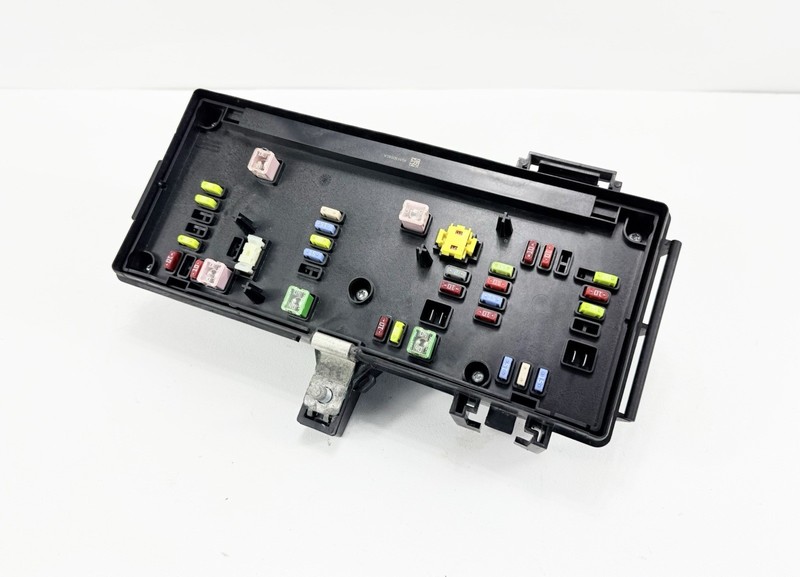 2006-2008 Dodge Ram 1500 4.7L Under Hood Integrated Fuse Box Dorman 599-902