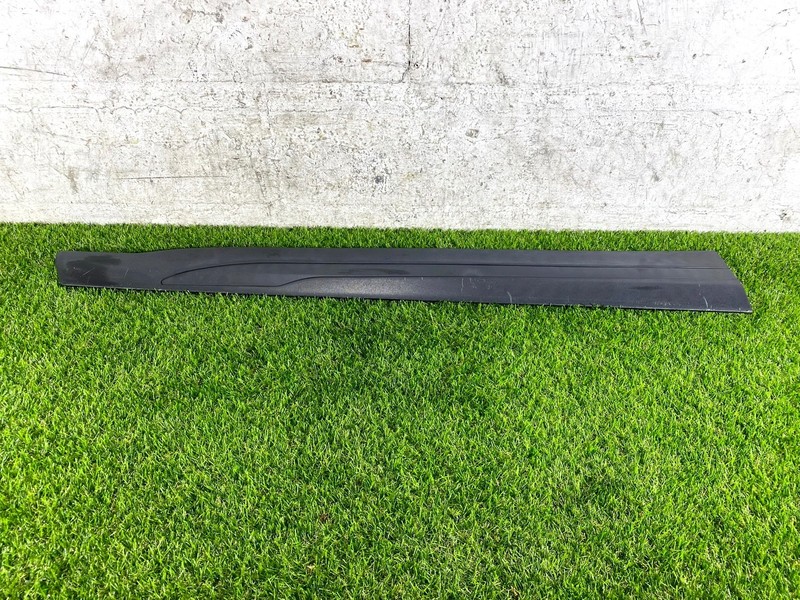 18-25 NISSAN KICKS FRONT LEFT LH DRIVER SIDE DOOR LOWER MOLDING TRIM COVER OEM