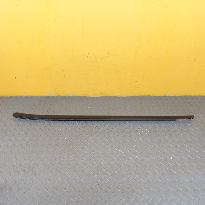 2022-2023 CHEVROLET BOLT EV FRONT LEFT SIDE DOOR WINDOW BELT MOLDING OEM