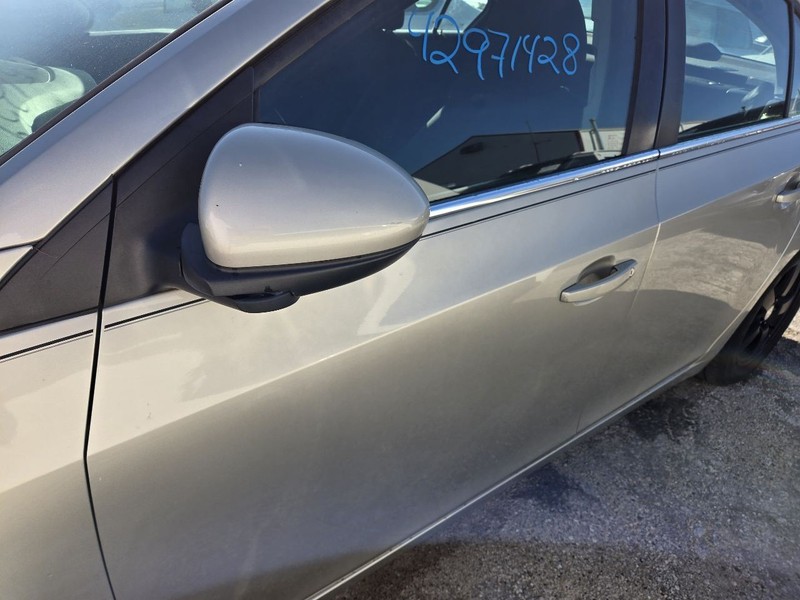 Driver Front Door VIN P 4th Digit Limited Fits 12-16 CRUZE 3570781
