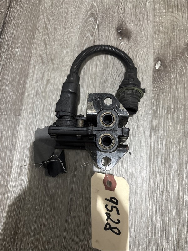 Pressure Sensor - P/N21713917 For Volvo & Mack ,