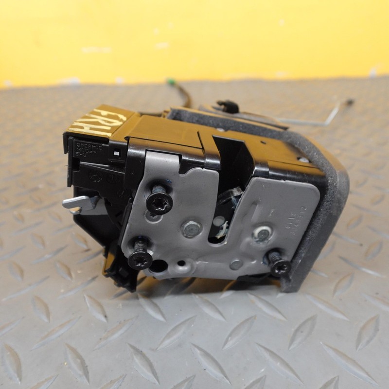 2020-2025 BUICK ENCORE GX RIGHT SIDE DOOR LOCK LATCH ACTUATOR OEM 13553103