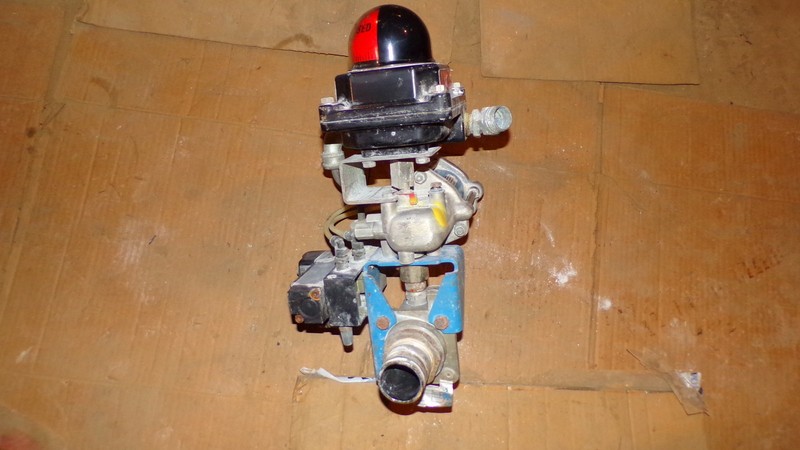 Jamesbury 11/2." 9NR 3600 TT Valve body w/ Accord Ultra Switch Head AX121000