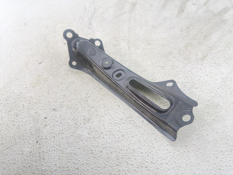 2015 TOYOTA PRIUS FRONT RIGHTSUPPORT BRACKETOEM
