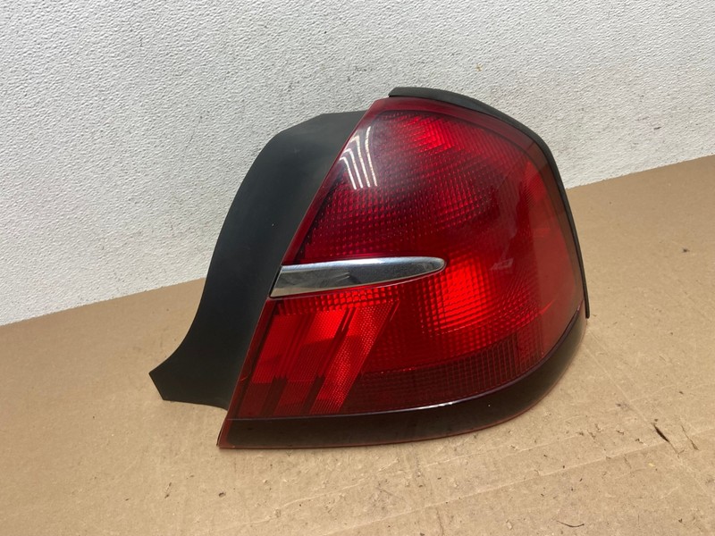 1998 to 2002 Mercury Grand Marquis Right Passenger Rh Side Tail Light AE6071 LK