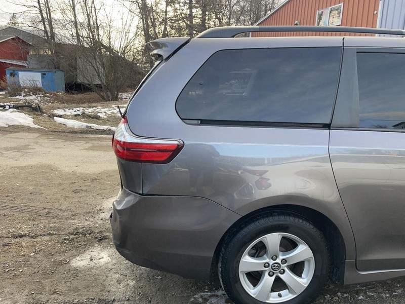 2011-2020 TOYOTA SIENNA RIGHT QUARTER PANEL GRAY PC:1H1 3.5L AT FWD 61K LE 64160