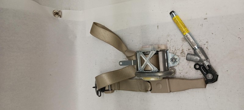 2014 BUICK REGAL Front Seat Belt passenger retractor OEM 12 13 14 15 16 17