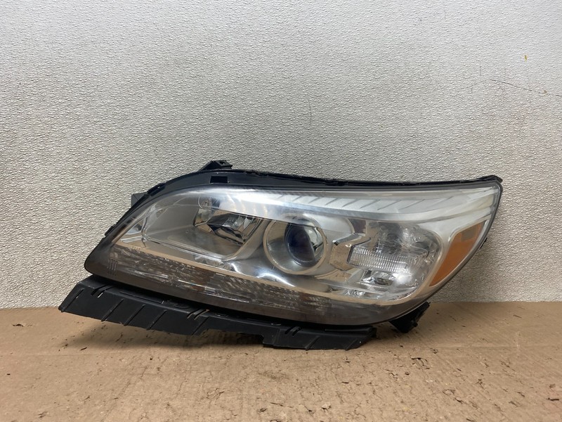 2013 2014 2015 Chevrolet Malibu Headlight Projector Left Driver Side Oem Y4944