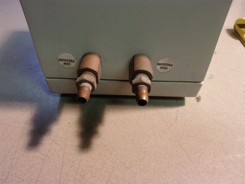Dwyer DH11-006 Process Control Equipment DifferentialPressure Controller